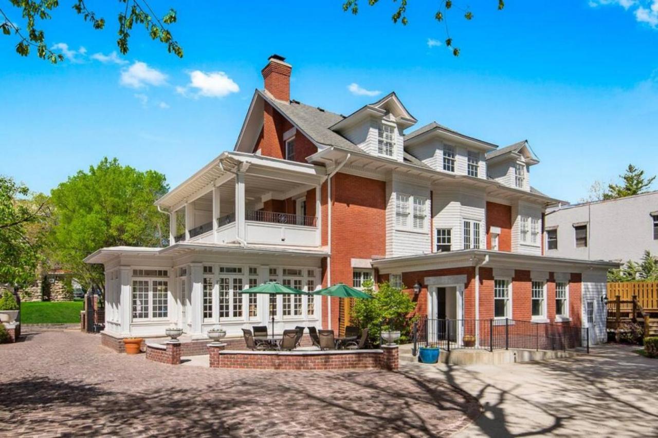 Valentine At Oak Street Mansion Hotel Kansas City Bagian luar foto
